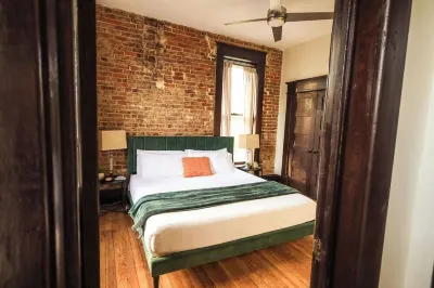 Spacious, Historical Condo NEXT DOOR to WKU Campus