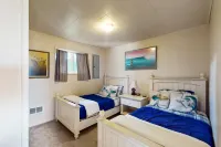 Sweet cabin with large deck, free WiFi, near 2 state parks - great surf Hotels near Hoquiam Loggers Playday