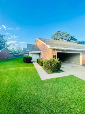 Stylish Experience and Covered Patio - Delightful Oasis