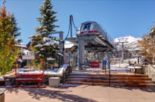 Amazing Views and Ski in Ski Out Access - Stunning Mountain Haven