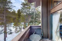 Serene ski-in/out condo with Shared Hot Tub - Access to Lifts Hotels in Copper Mountain