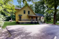 Historic Retreat Near Skiing & Town W/ Wonderful Views, Free WiFi, Gear Storage