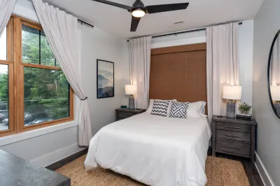 Mountain Condo in Downtown Blowing Rock