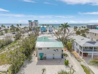 Charming Coastal Retreat with Shared Pool - Stunning Beach Access