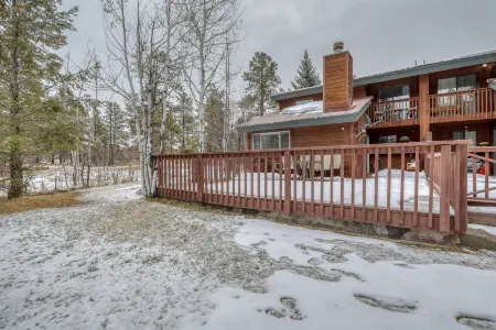 Golf Course Access and Spacious Deck - Cozy Mountain Retreat
