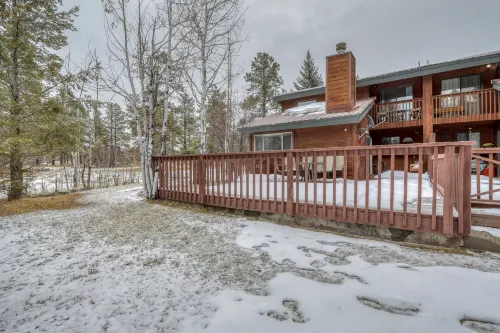 Golf Course Access and Spacious Deck - Cozy Mountain Retreat