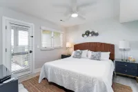 Breathtaking Marsh Views and Screened Porch - Inviting Coastal Haven Hotels near Seabrook Beach