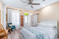 Full Kitchen and Washer Dryer Convenience - Spacious Historic Escape