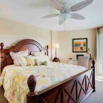 Beach Access and Heated Pool Amenities - Luxurious Ocean View Retreat Rooms
