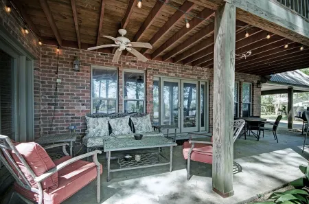 Water Access  6Br/3BA w/ Porches & Room for 14