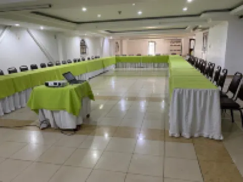 Tama Hotel Granada Real Cali