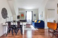 Poppy Cottage  Bright 1BR Apartment in Douglas