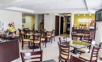 Sleep Inn Airport - Billy Graham Parkway