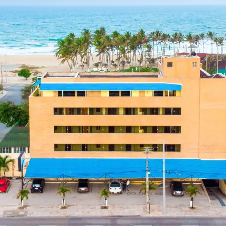 Golden Beach Hotel Отели рядом с достопримечательностью «Конгресс-центр Centro de Eventos do Ceara»