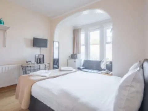 Rasa Sayang House Self-Check in Facility Hotels in Oxford