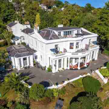 Vomero Holiday Apartments Hotel Exterior