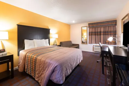 Rodeway Inn Hotels in Red Oak
