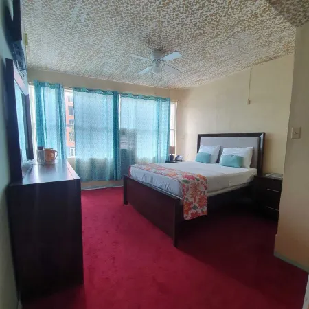 Paradise Suites Hotel