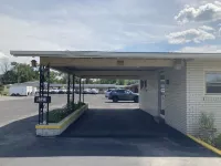 Budget Inn Clearfield PA - Parking