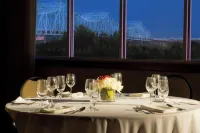 Sheraton Louisville Riverside Hotel