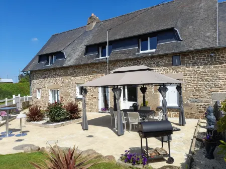 Chambres d'Hôtes DM Отели в г. Монтанель