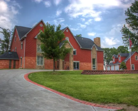 Up up and Away Lodging Hotels in Gasconade County