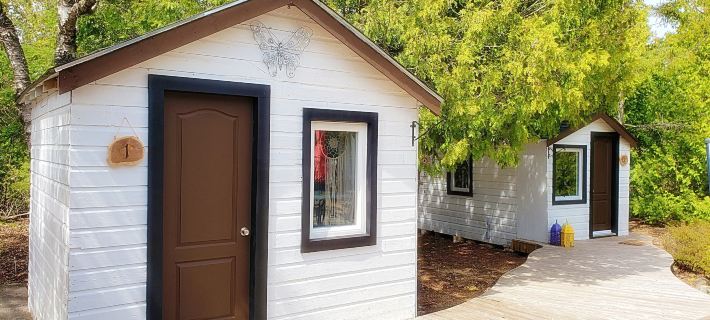 Buddha Bing Cottage and Cabins Hotéis em Bruce County