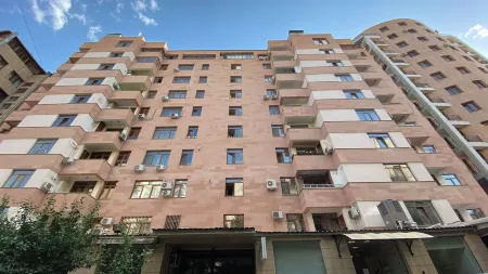 Stay Inn on Yekmalyan St