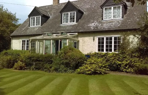 果園池塘家庭旅館