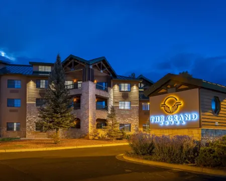 ザ グランド ホテル アット ザ グランド キャニオン タサヤンのホテル