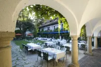 Hotel Schloss Leonstain Hotels in Pörtschach am Wörther See