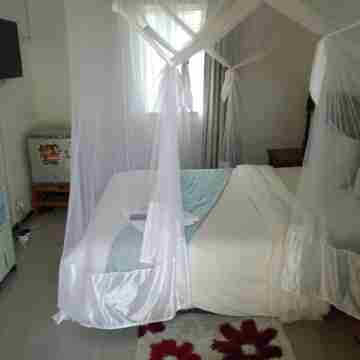 Kuku Royal Lodge Rooms