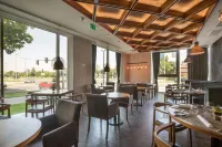 諾維薩德喜來登酒店 - 早餐