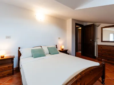 La Colombera Hotels near EIRA TERME