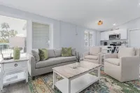 171 Washington ~ Dune Our Thing ~ Unit C ~ Fabulous Pool Home! 2 Bedroom Home by RedAwning Hotels near Palmettos Apparel