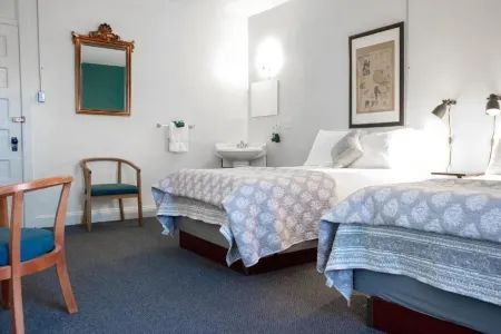 11th Avenue Hostel Отели рядом с достопримечательностью «Ботанические сады Денвера»