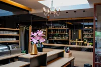 Maxmilian Lifestyle Resort - Quầy bar