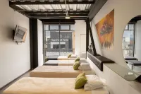 Hotel Wess Hotels near G12