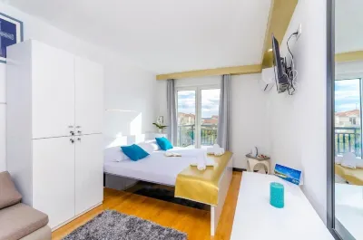 Room-All Saints Suites B&b Kastela - Dou Hotels in Kaštel Štafilić