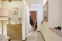 Foresteria Palazzo Guazzoni Zaccaria Hotels in Cicognolo