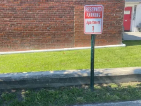 Little Inn on Main Hotels in Washington