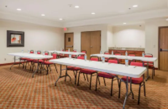 수퍼 8 바이 윈덤 세인트 로버트 포트 레너드 우드 에어리어