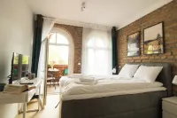 Apartamenty Dębowa 3 Hotels near Obelisk Księżnej Marianny Orańskiej