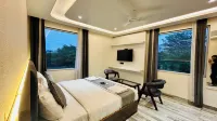 Raksha Suites & Banquet Greater Noida - bar