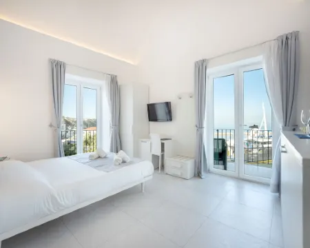 Vento di Mare Hotels in Procida