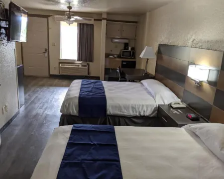 中庭旅館 斯托克頓堡酒店