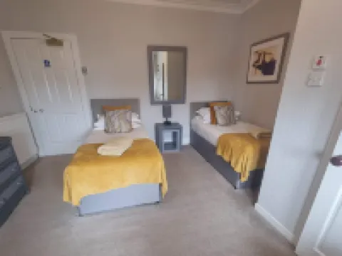 セント レナーズ ゲスト ハウス ラーグスのホテル