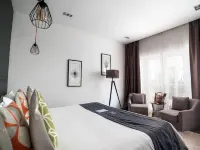 White Boutique Hotel and Restaurant Hotels in der Nähe von Strand Otres
