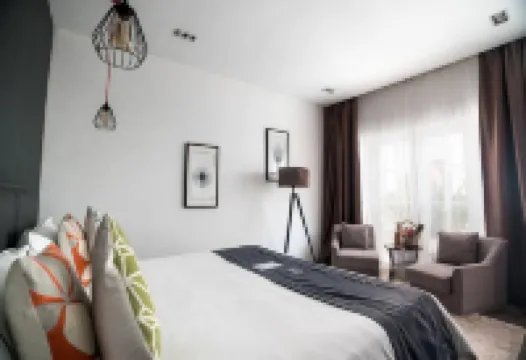 โรงแรมไวท์ บูติก แอนด์ เรสซิเดนเซส