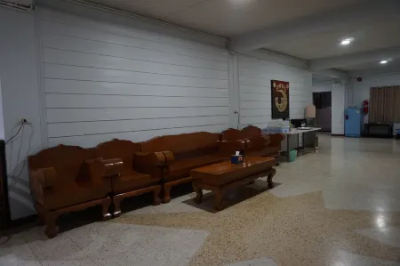 Parichart Place Отели в г. Район Пуа